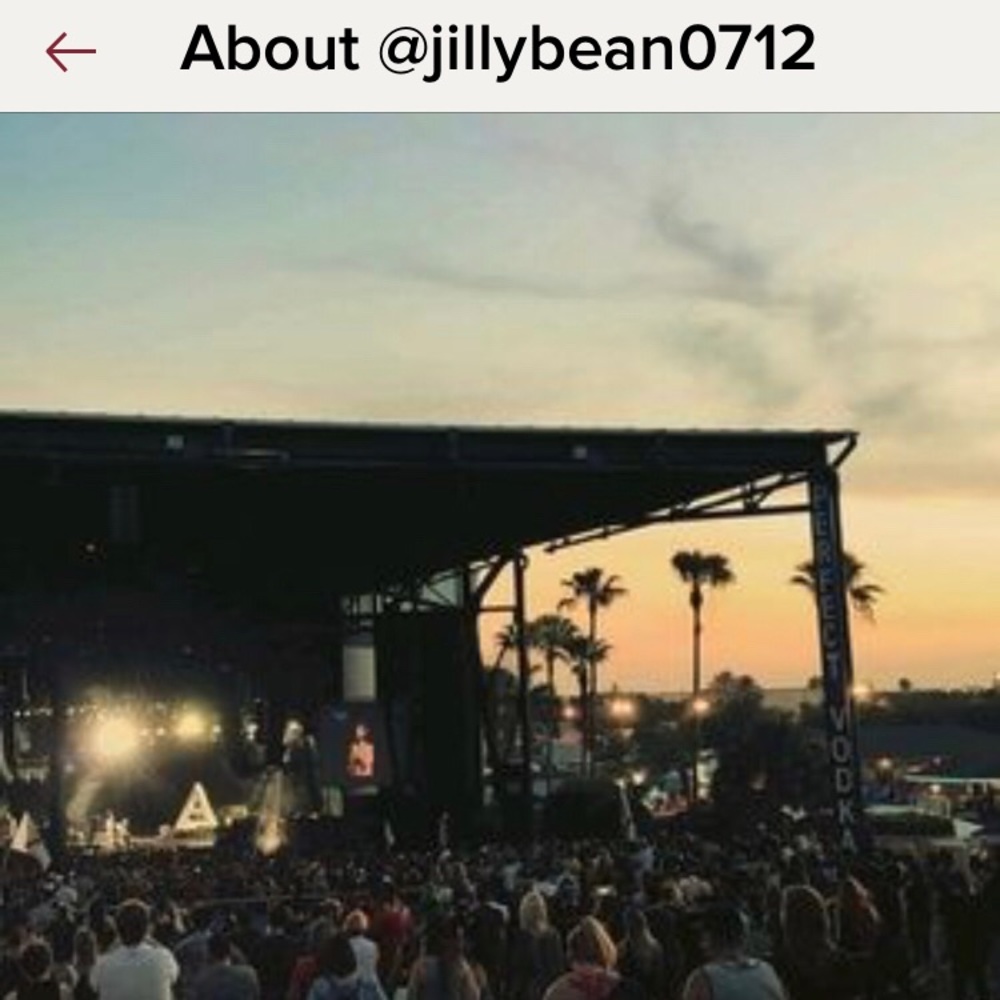 @jillybean0712 ripped me off! Here is her updated